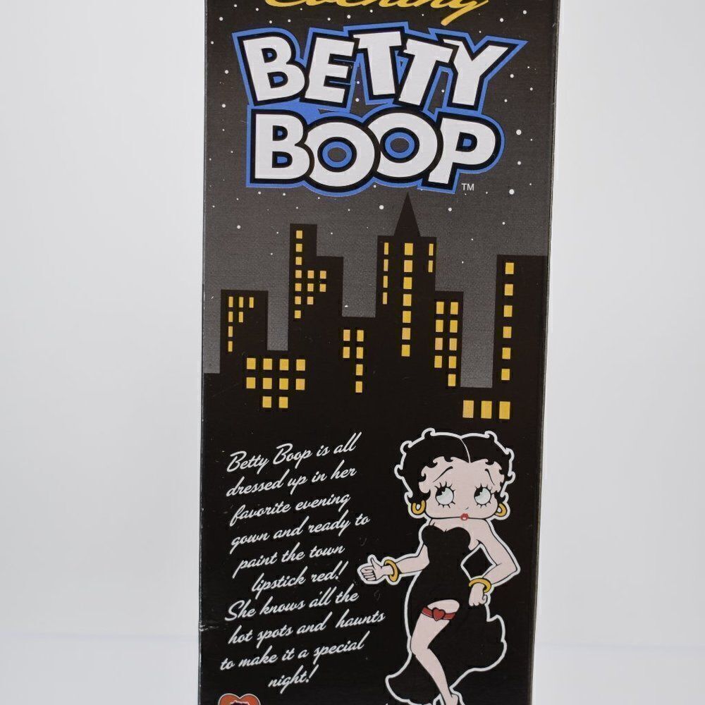 Funko Wacky Wobbler Evening Betty Boop - Picture 7 of 9